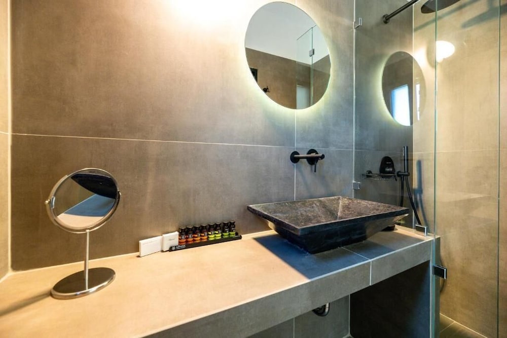 Omilos Beachfront House 54/59