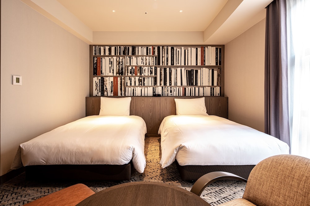 Episode 1, Executive, Single, Twin Beds, Club Lounge Access