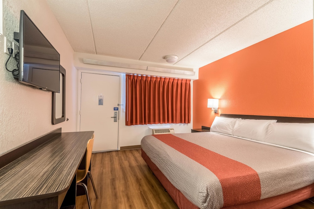 STANDARD, DOUBLE BED, ACCESSIBLE