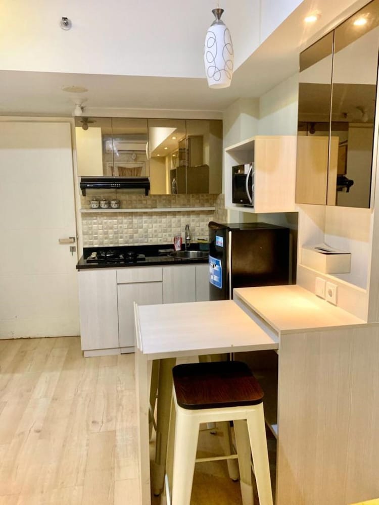 Springlake Apartment Summarecon by Veeroom by ZUZU 10/42