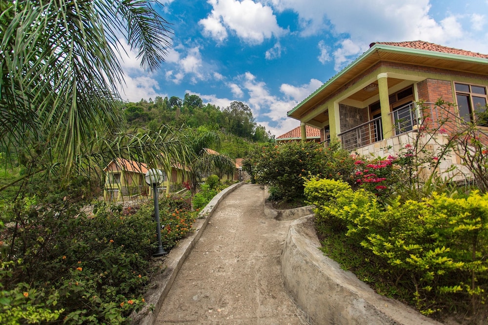 Nirvana Heights Hotel 40/54