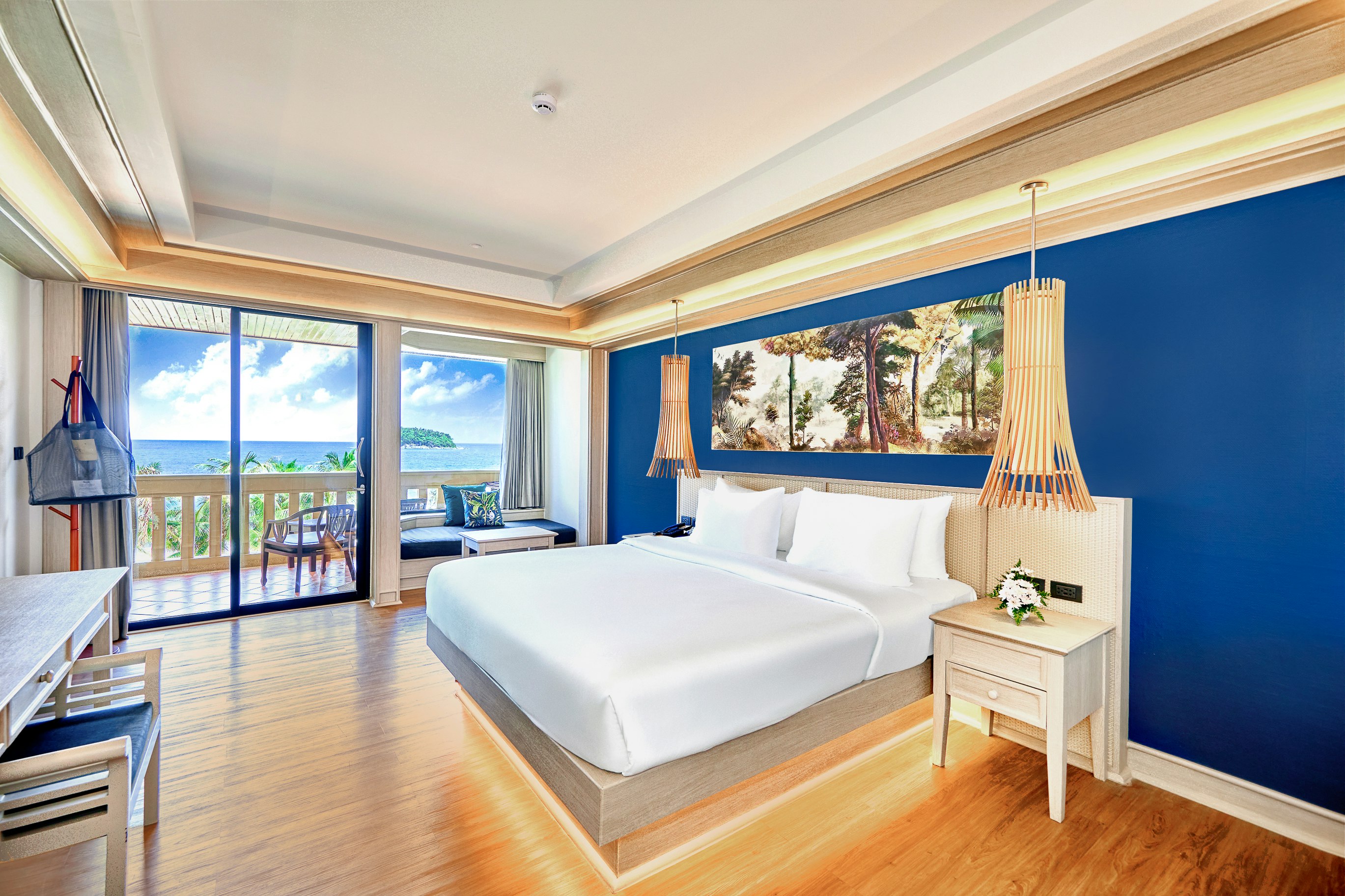 DELUXE PREMIER SEAVIEW