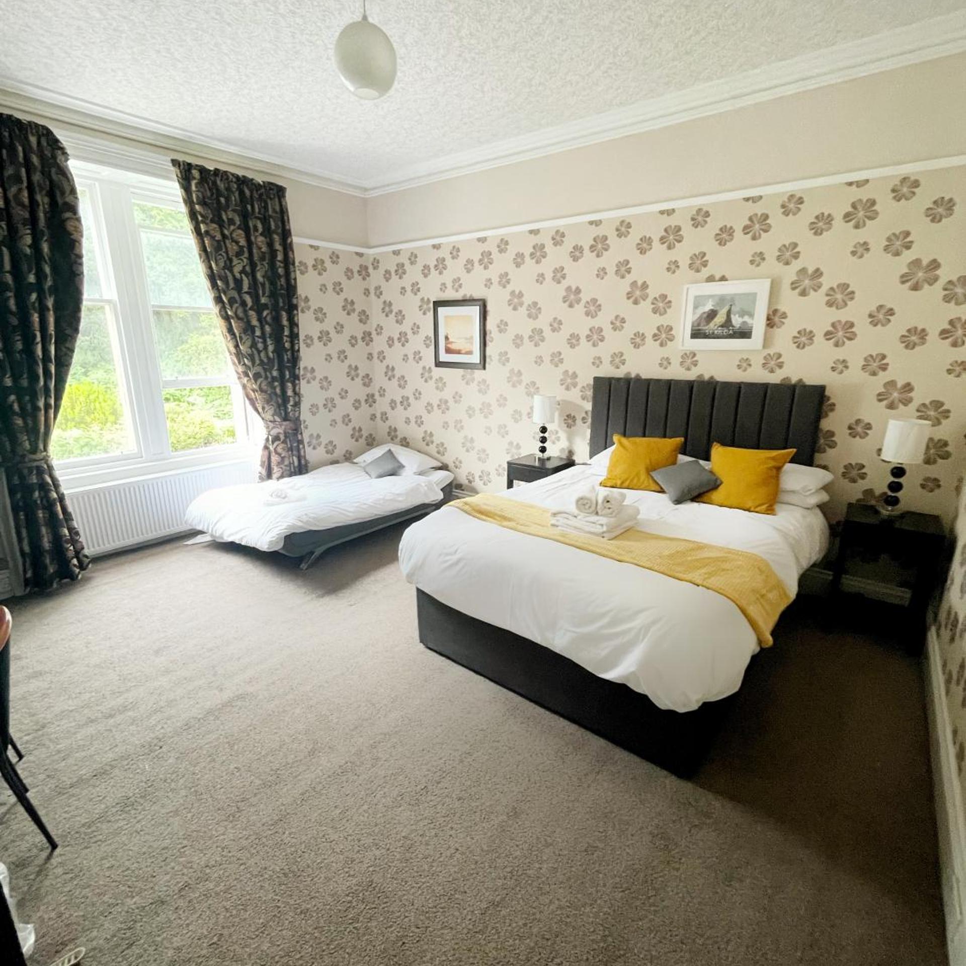 KINGS KNOLL HOTEL 15/53