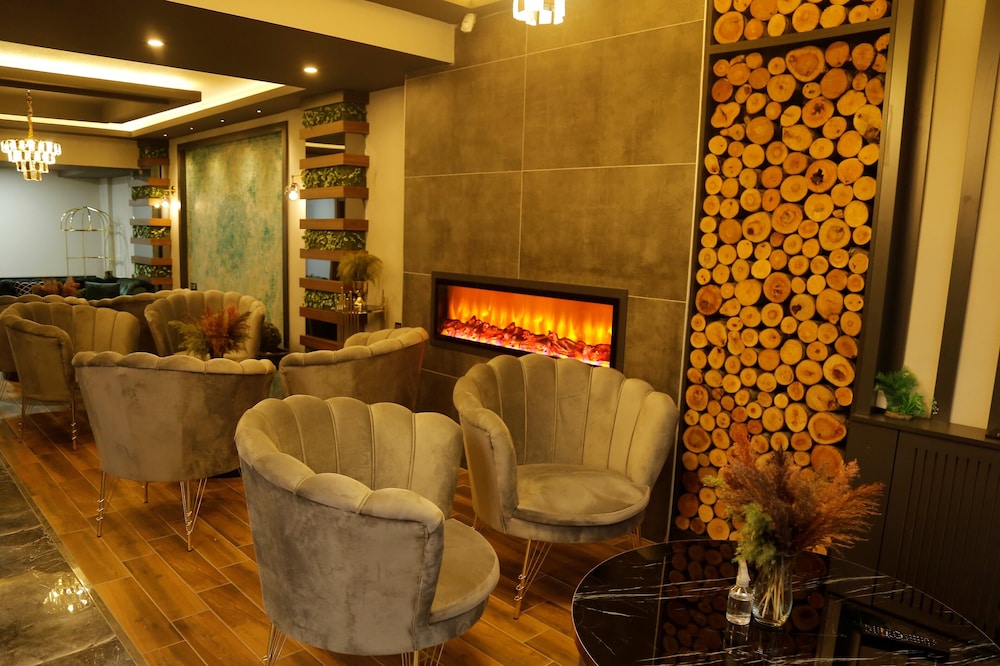 Grand Zara Hotel 36/49