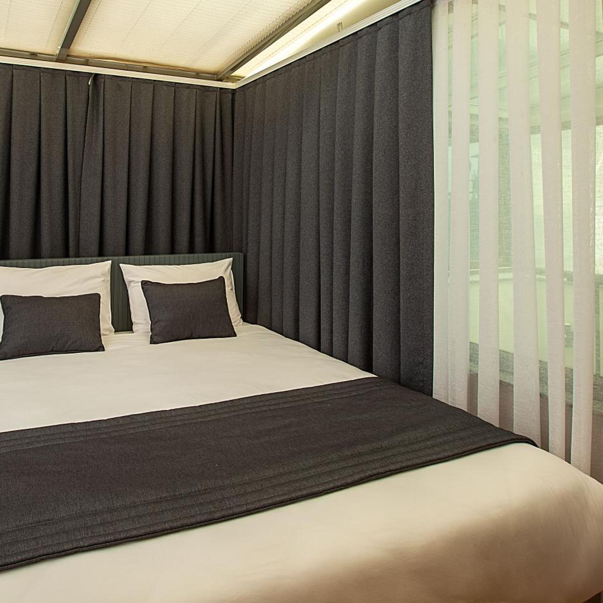 Junior Suite, Deluxe