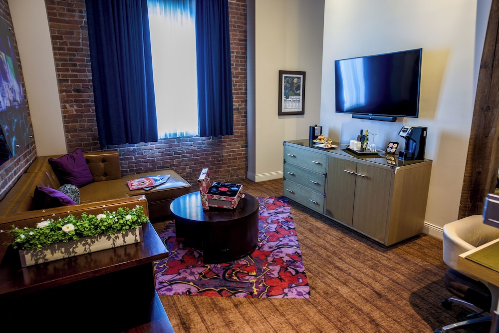 Hard Rock Hotel & Casino Sioux City 46/66