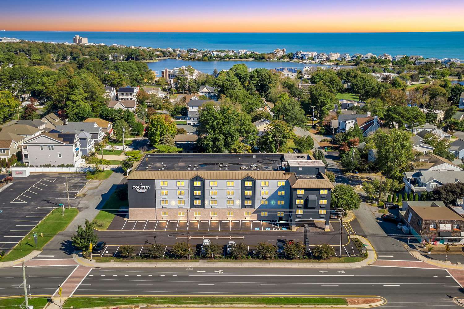 Country Inn & Suites by Radisson, Rehoboth Beach - Dewey 3/33