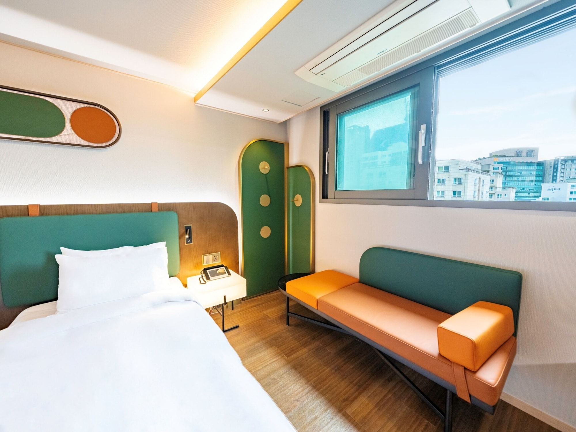 Standard, Twin Beds, Amber Hotel Central 5/9