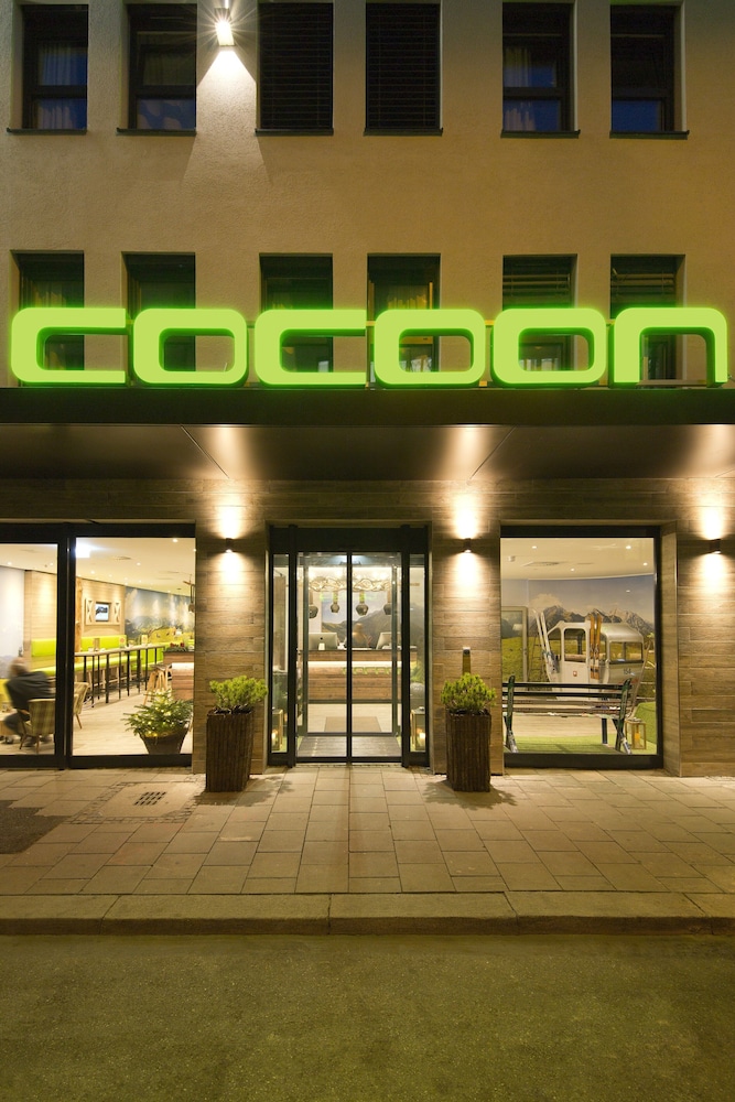 COCOON HAUPTBAHNHOF 1/73