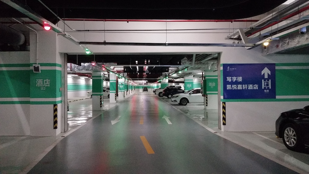 Hyatt Place Sanya City Center 55/62