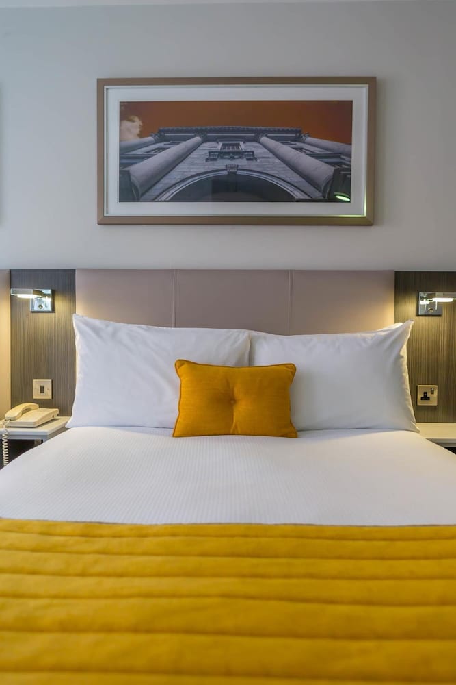 Maldron Hotel Pearse Street 22/30