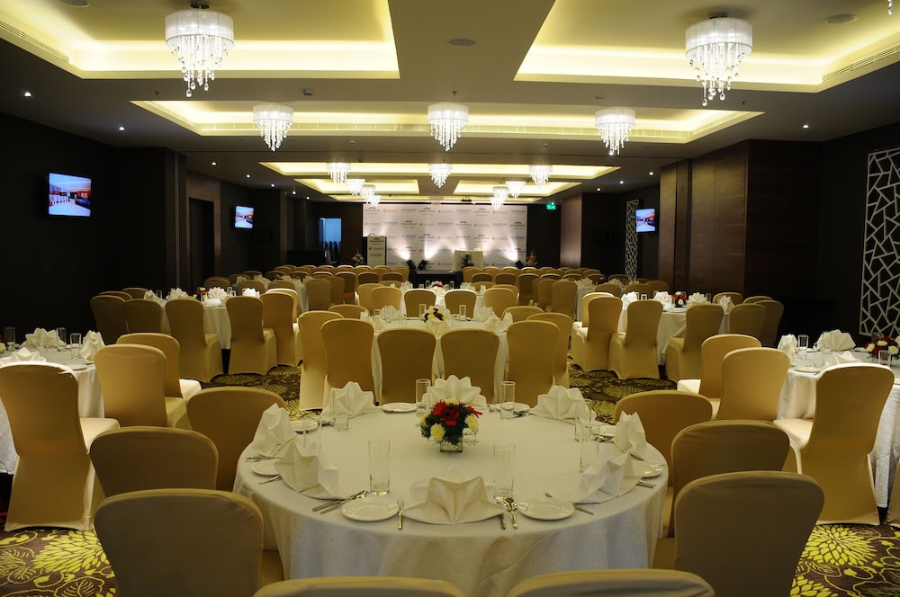 Howard Johnson Bengaluru Hebbal 68/72