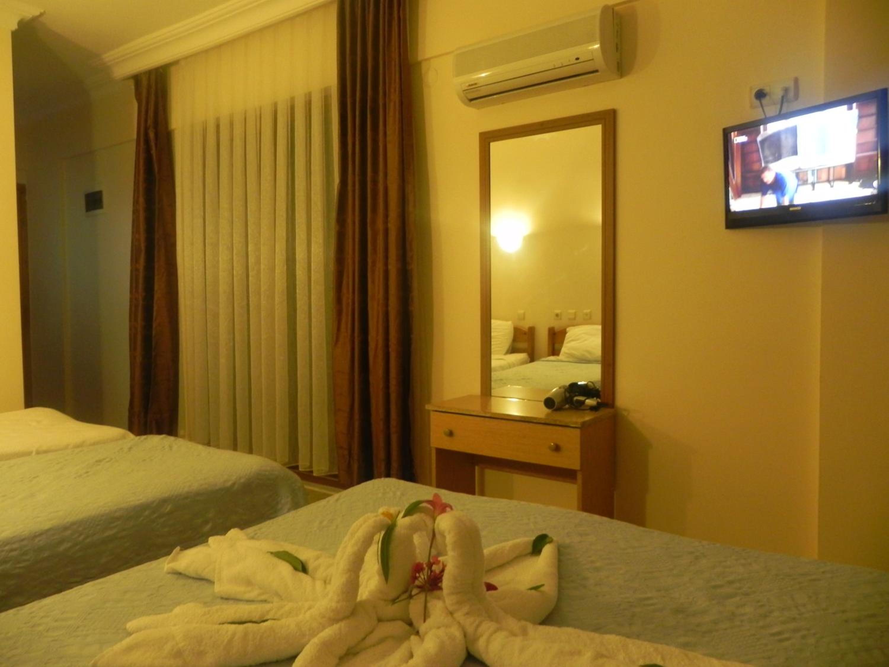 Room, Double Bed