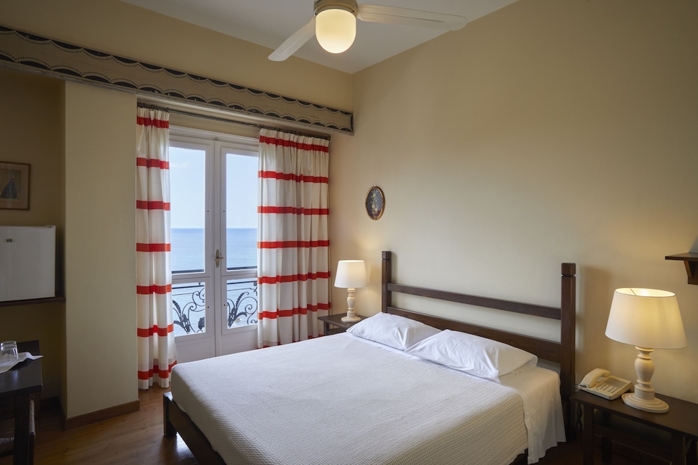 Doma Hotel 8/32