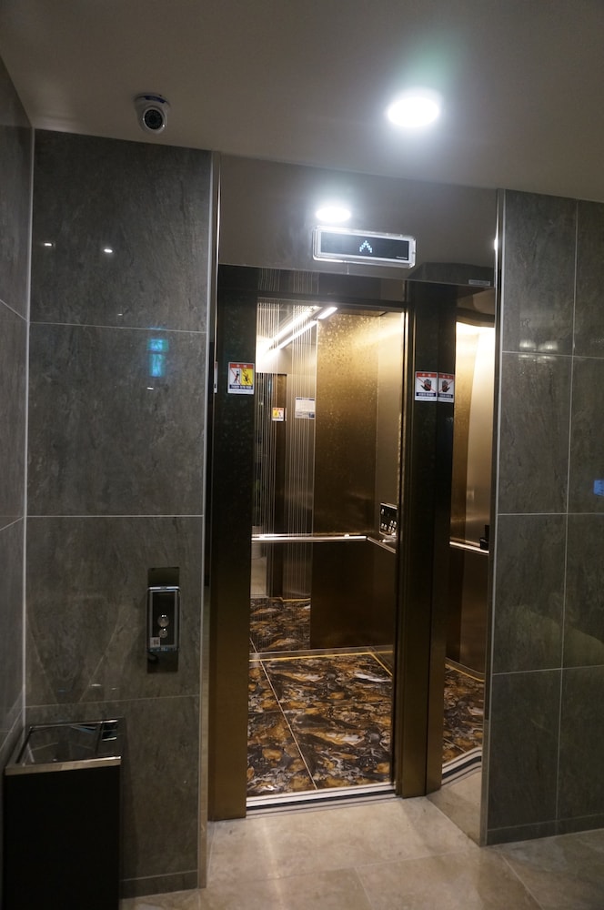 Hotel Mu 16/33