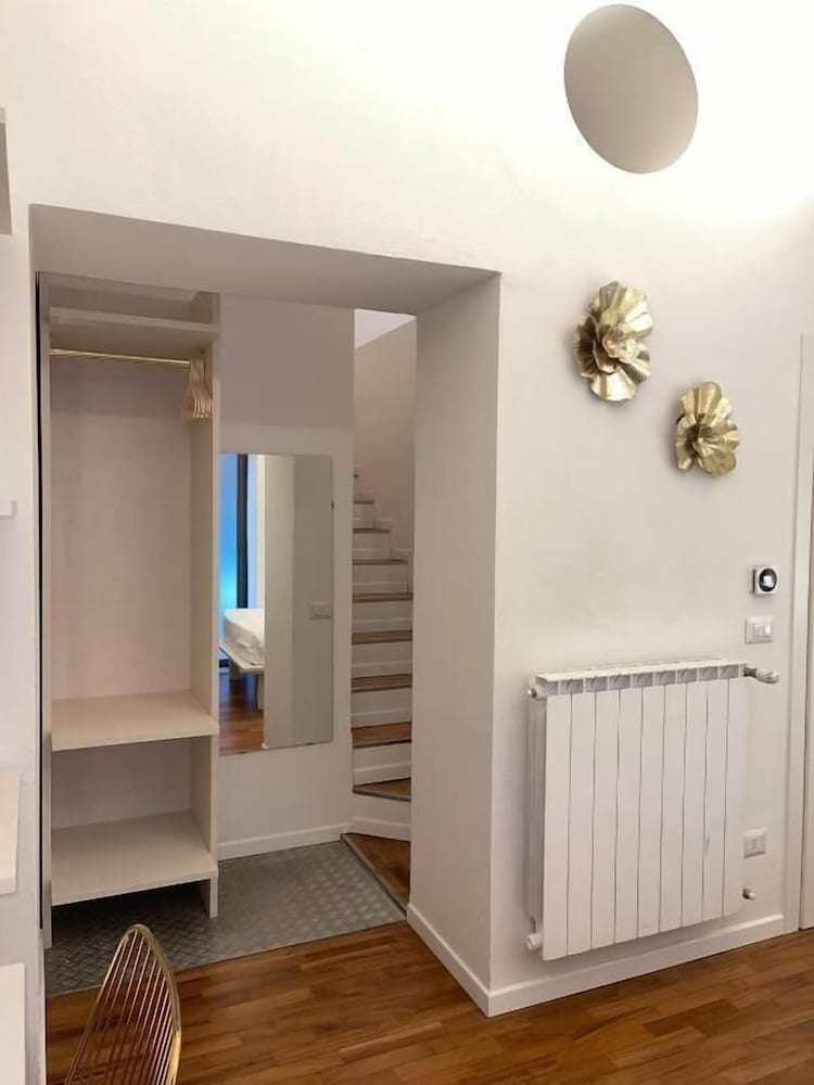 Easy Milano Rooms And Apartments Navigli 22/46