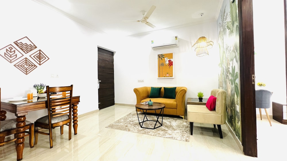 ZEN Suites Golf Course Road 39/50