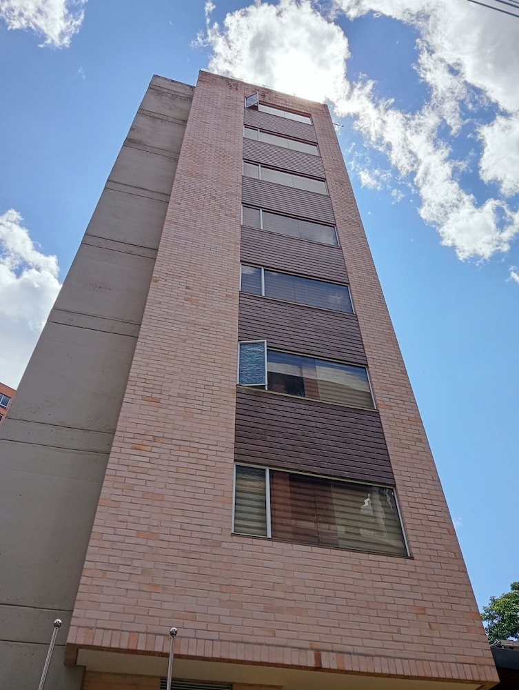 Hotel Lomas 10 4/68