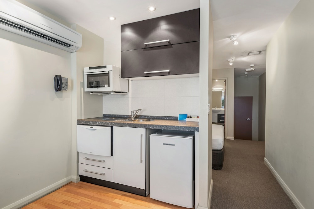 Mantra One Sandy Bay Road Hobart 9/64