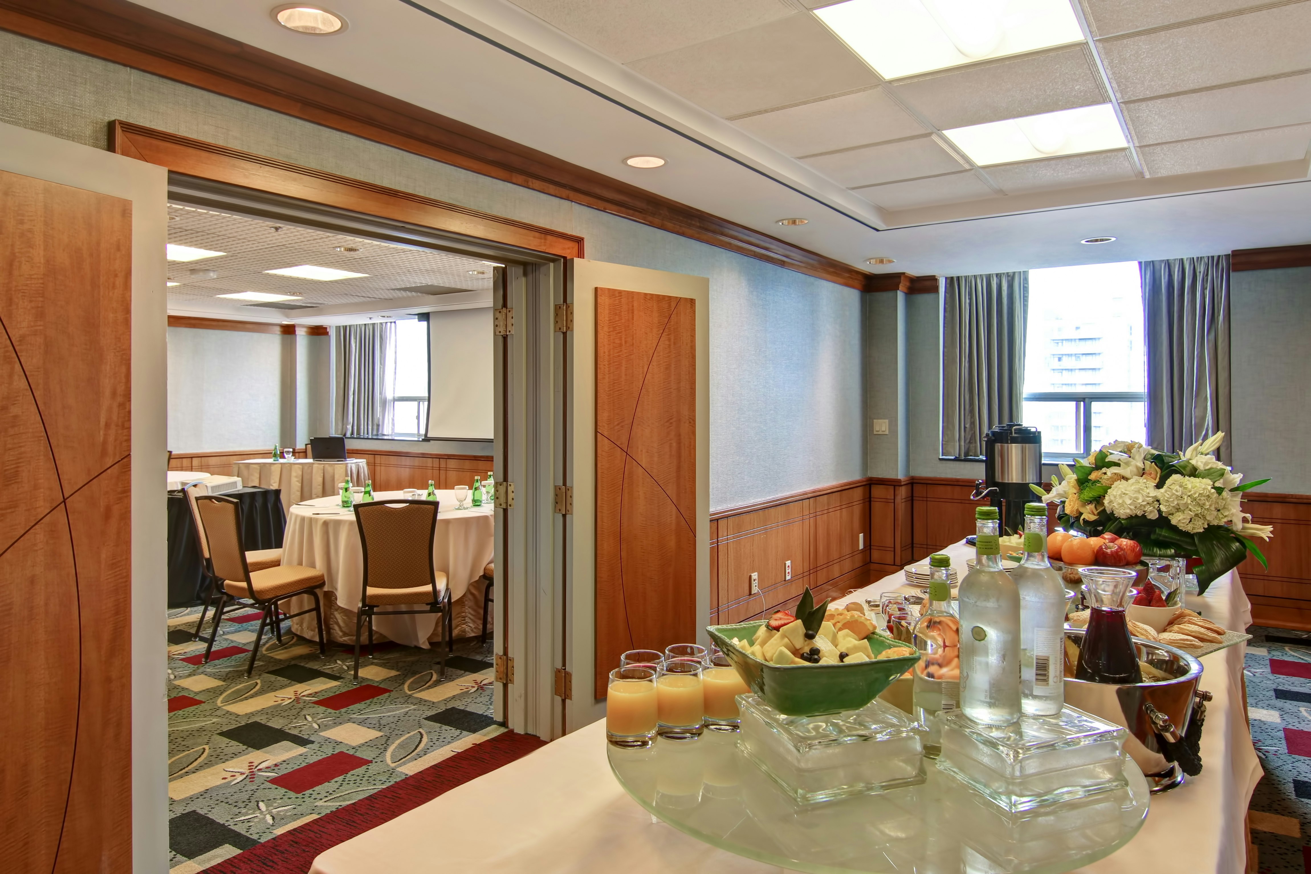 Doubletree By Hilton Hotel Toronto Downtown 43/83