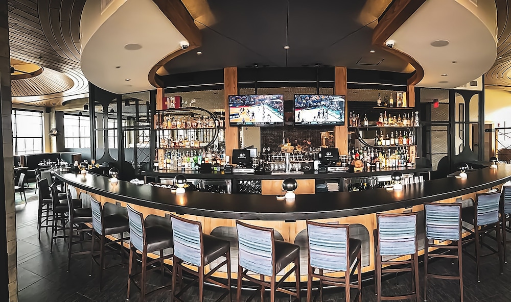 Ironworks Hotel Indy 55/69