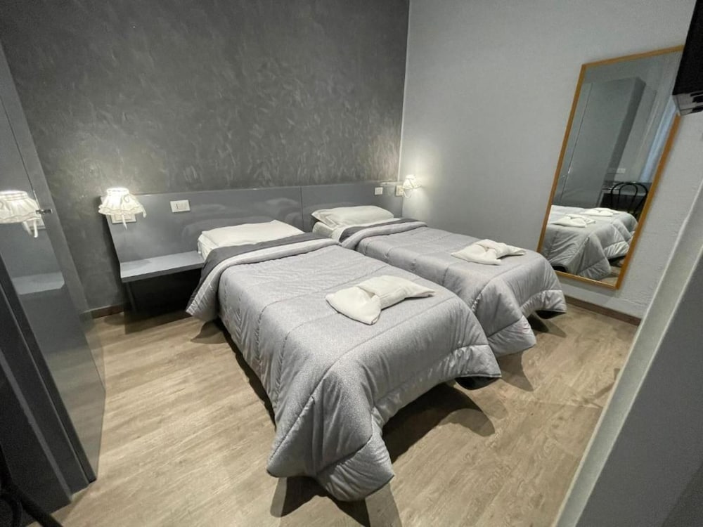 Hotel Convertini 33/55