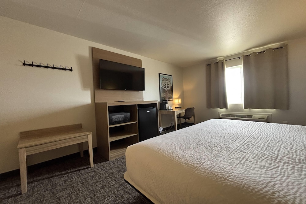 Travelodge by Wyndham Atlanta, Illinois 17/75