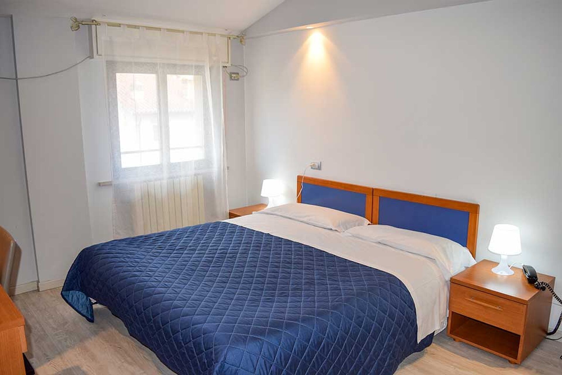 STANDARD, DOUBLE OR TWIN BED