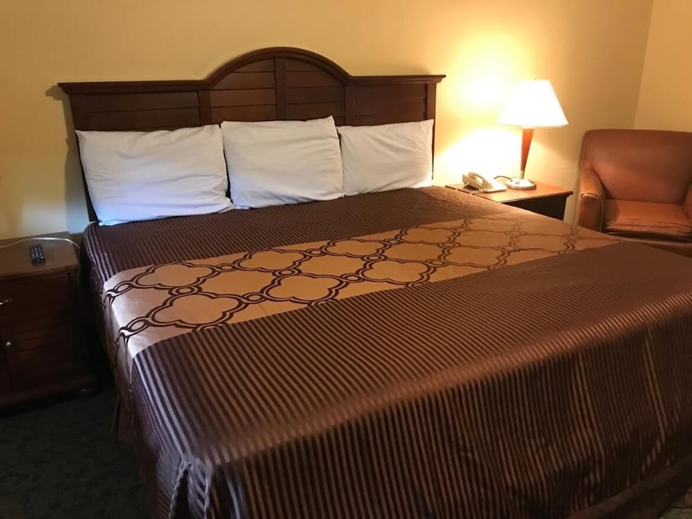 Alvin Extended Stay 33/62