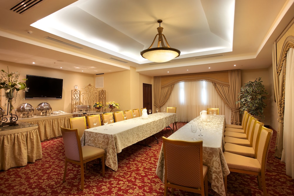 Toscana Inn 42/49