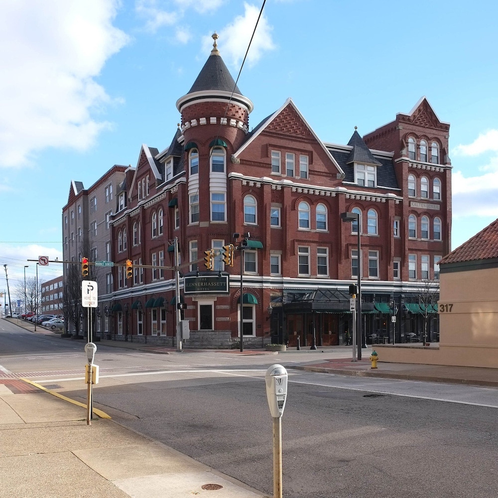 The Blennerhassett Hotel 69/75