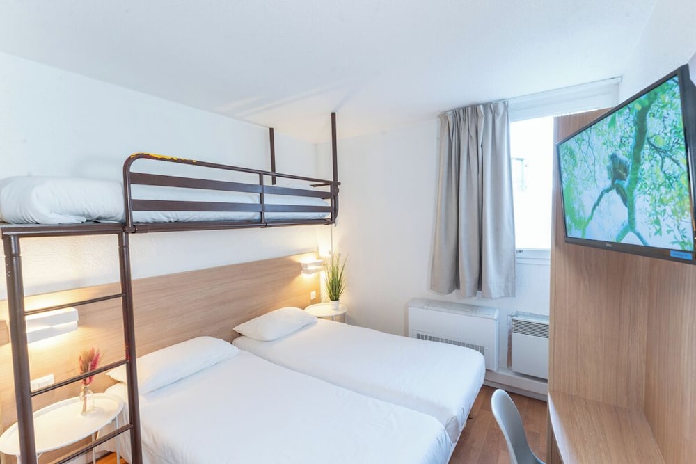 ROOM, TRIPLE, TWIN BEDS, BUNK BED