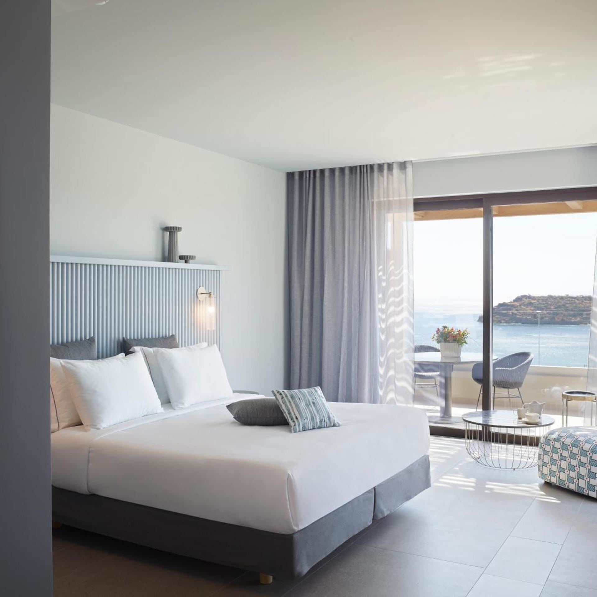 2 Bedrooms, Connecting, Sea View, Private Pool