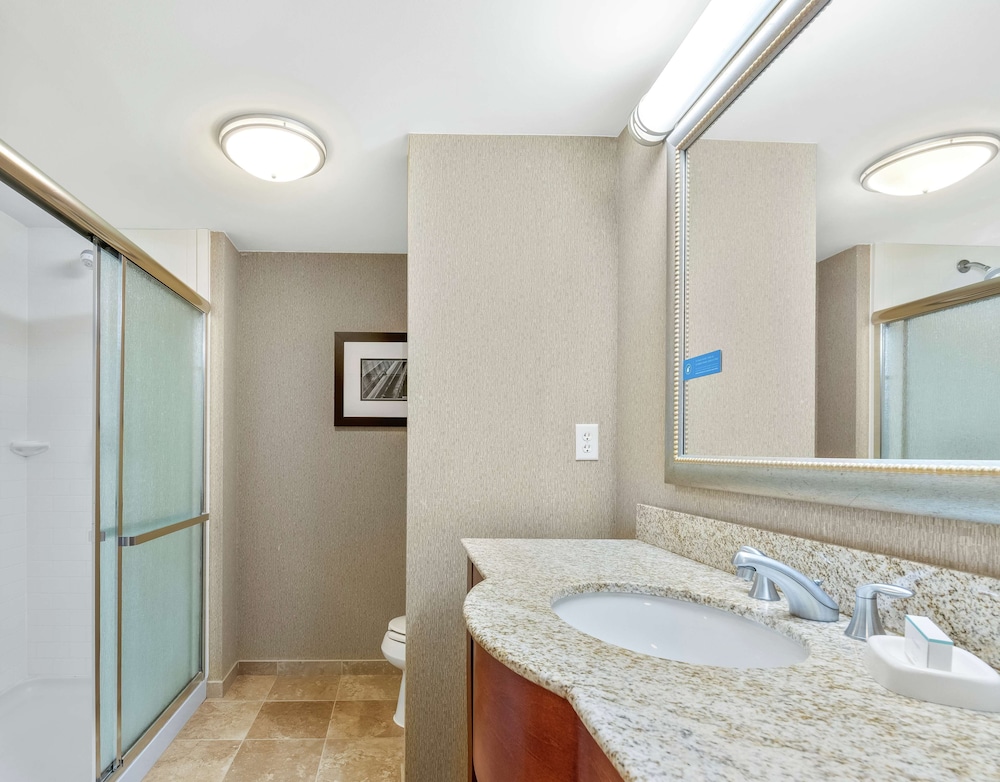 Hampton Inn Nashua 11/43