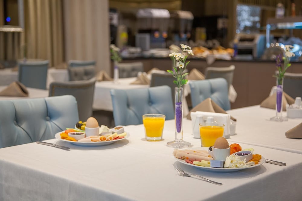AHC Ayasofya Hotel (Special Class) 48/60