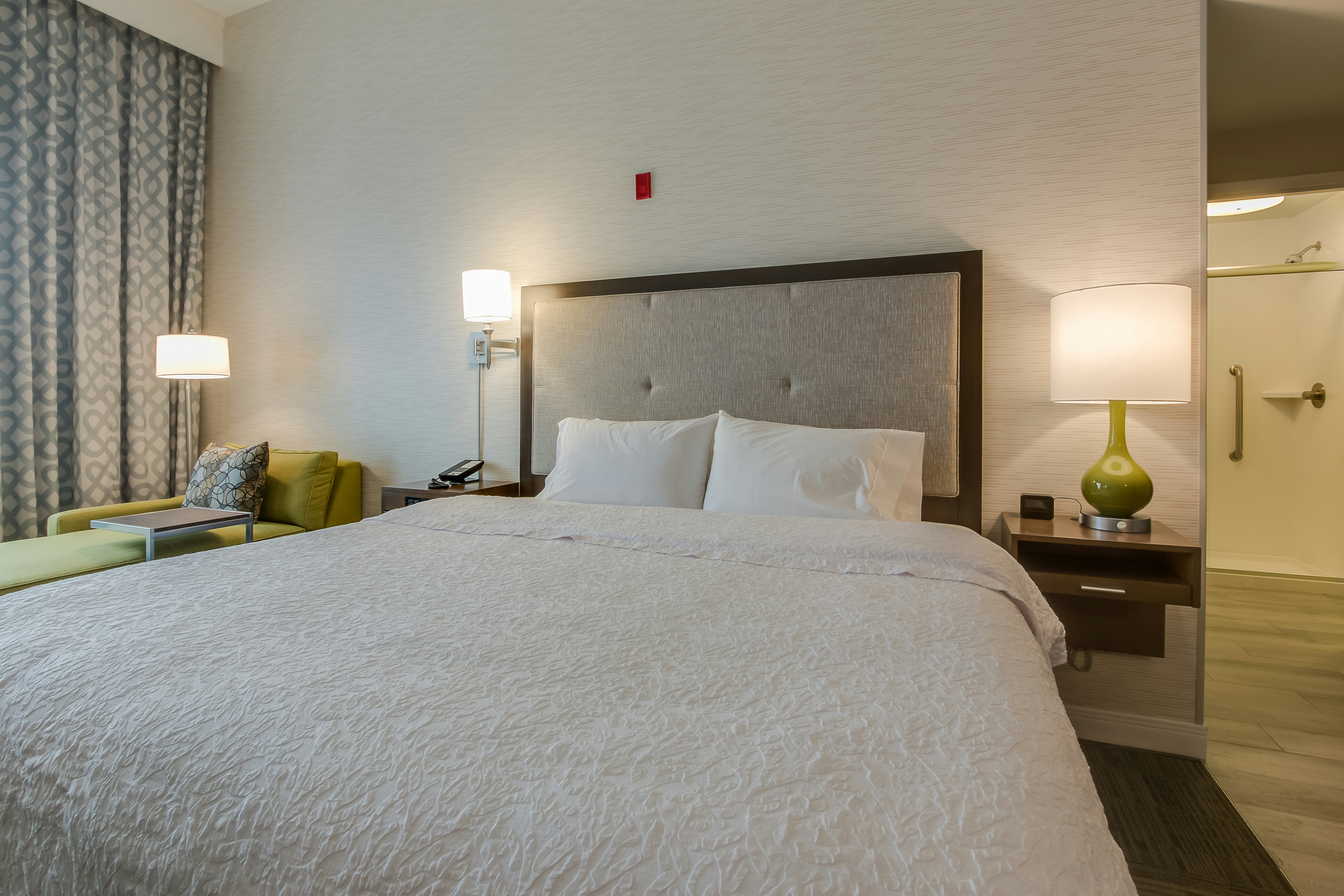 Hampton Inn White House 16/55