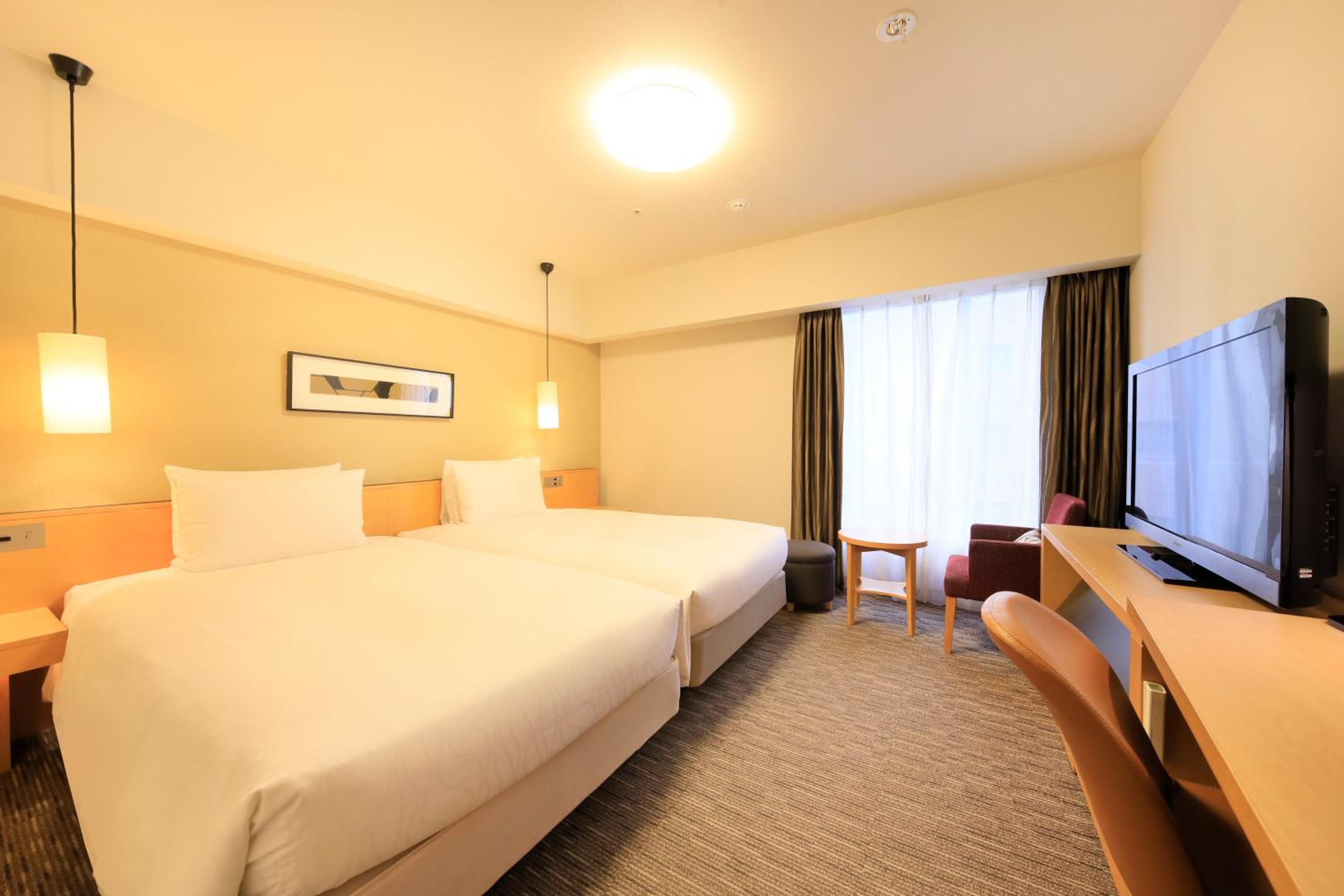 ROOM, TWIN BEDS