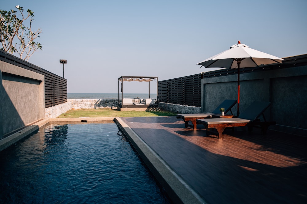 Coral Tree Villa Huahin 60/72