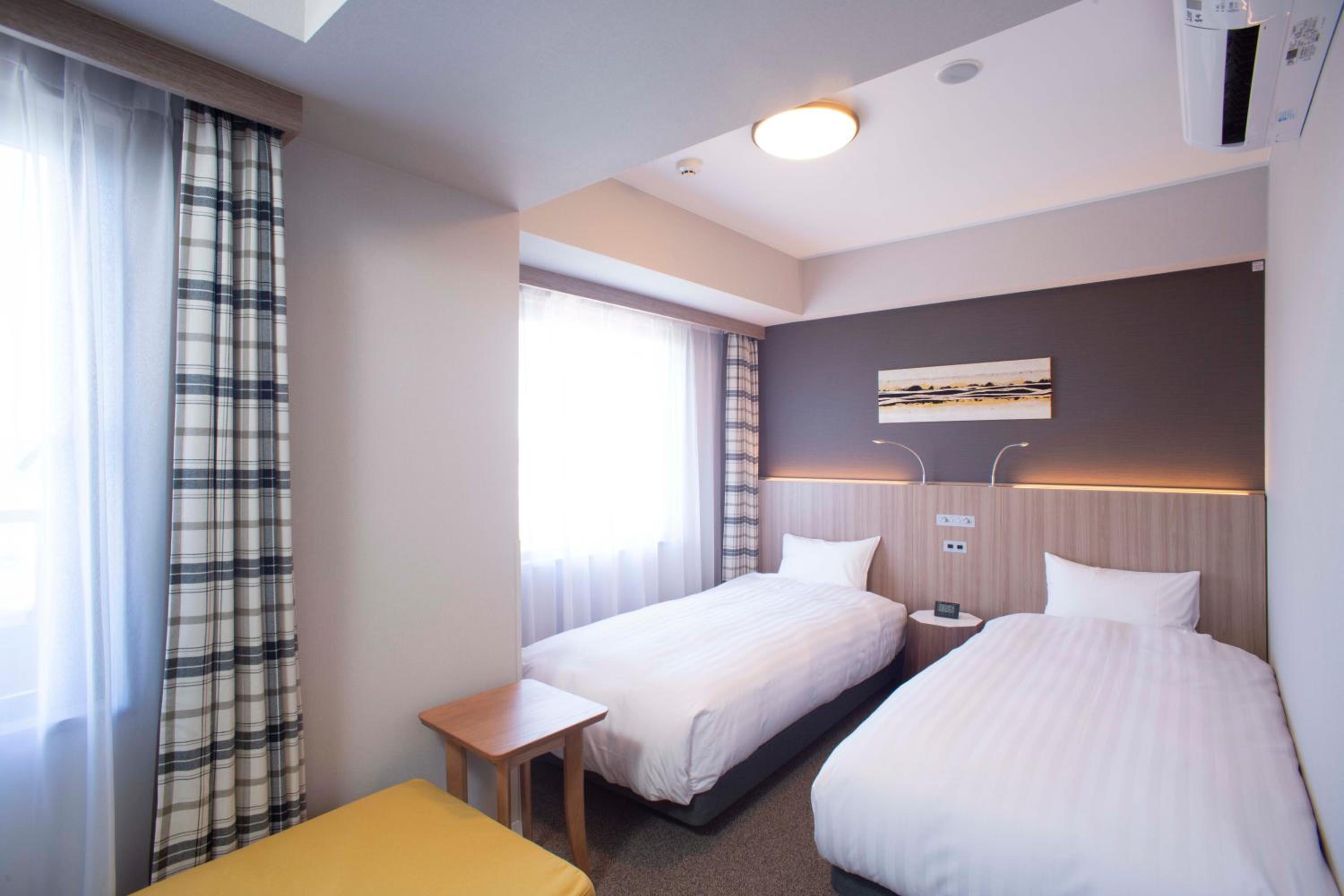 Room, Twin Beds