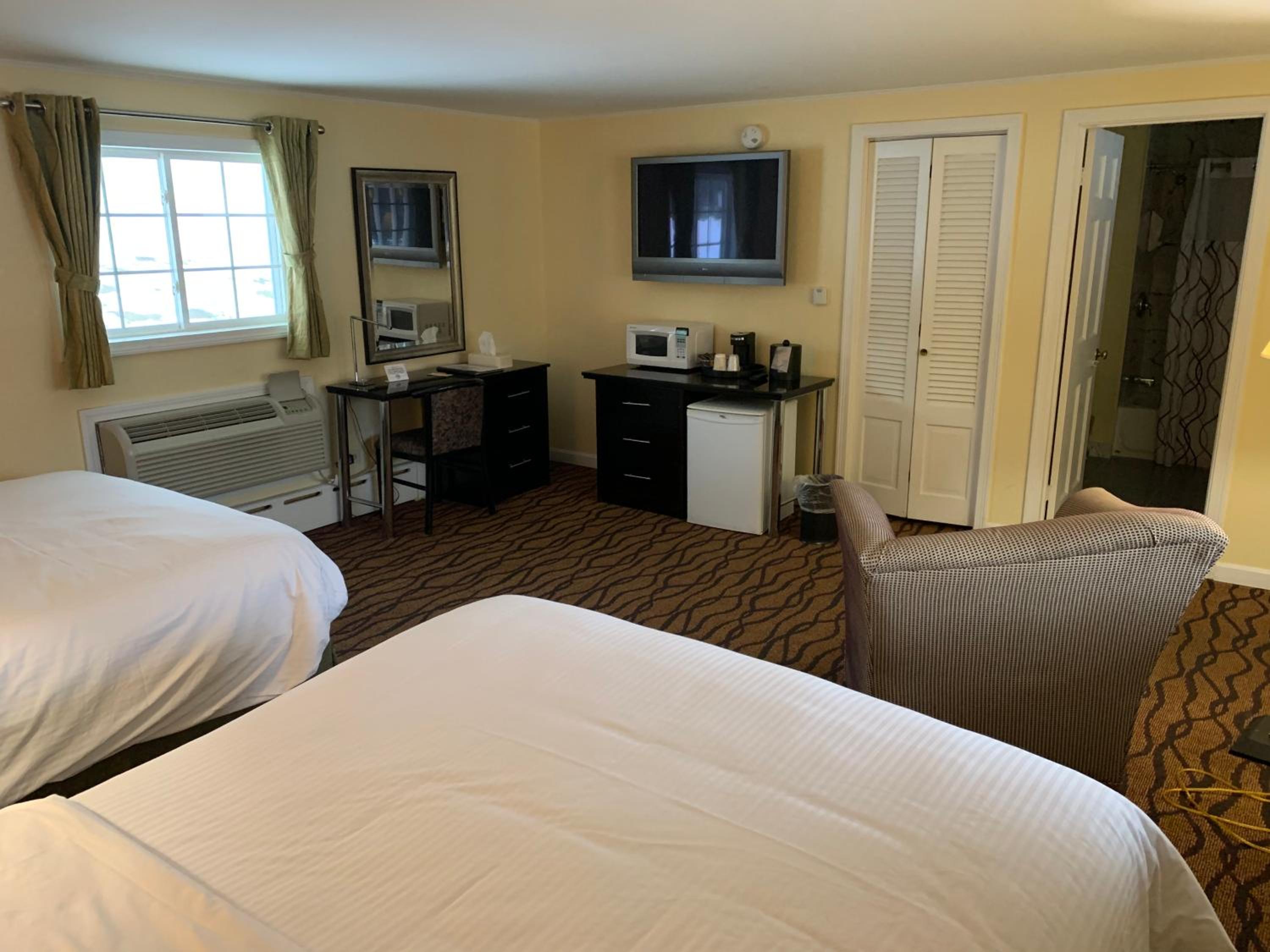 Room, Queen Bed