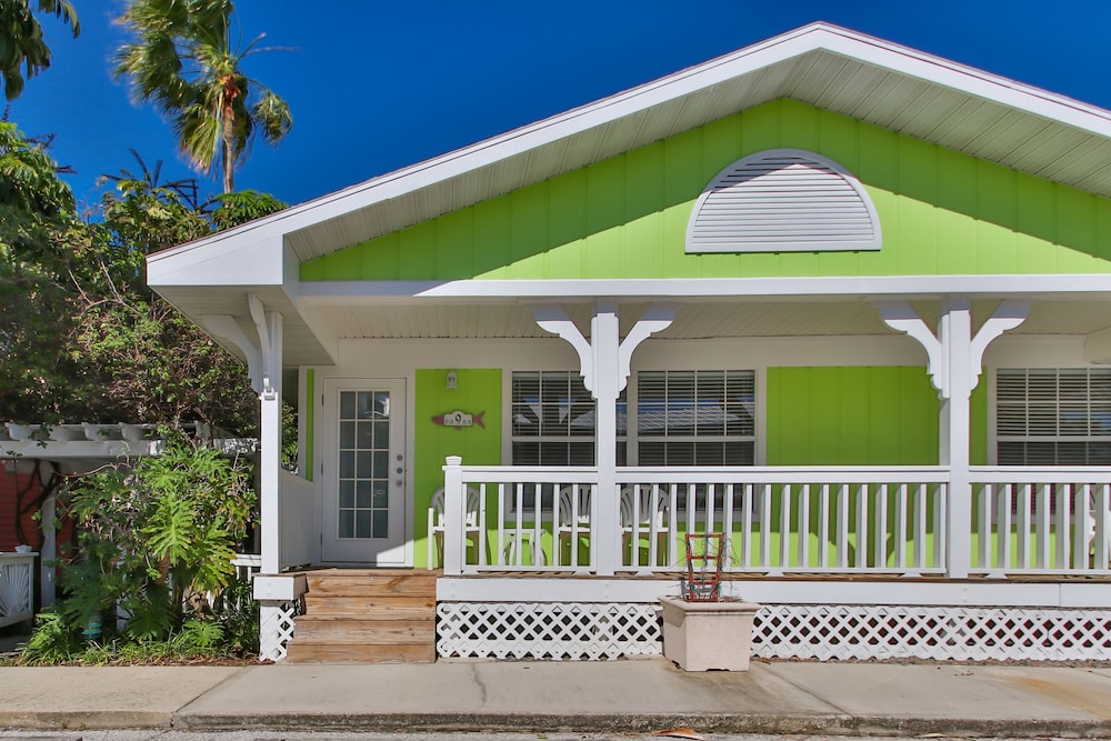 Tradewinds Beach Resort 1/68