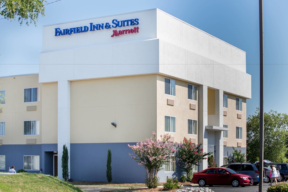 FAIRFIELD INN AND SUITES LUMBERTON in LUMBERTON - NC