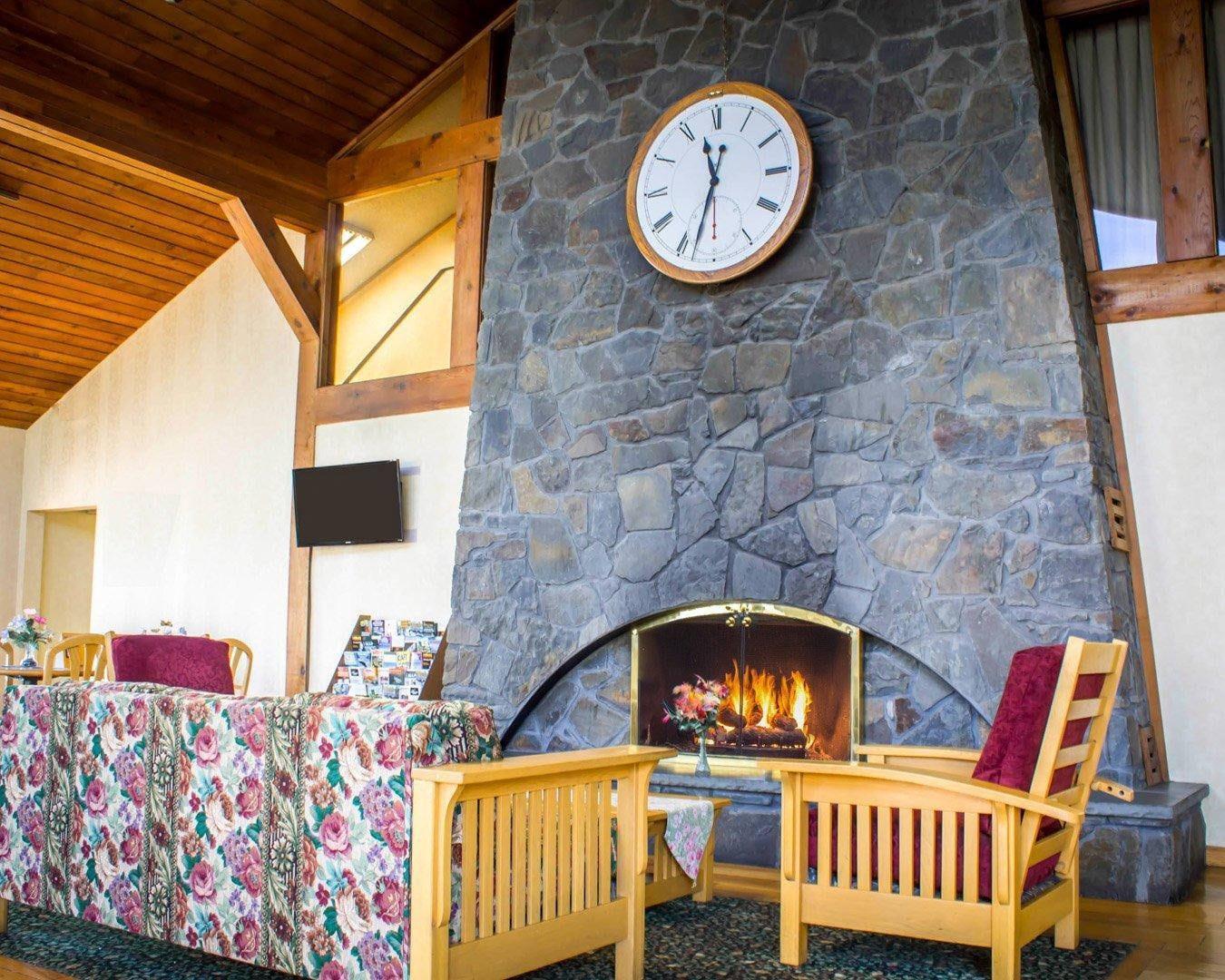 Econo Lodge Inn & Suites Colonie Center Mall 11/12