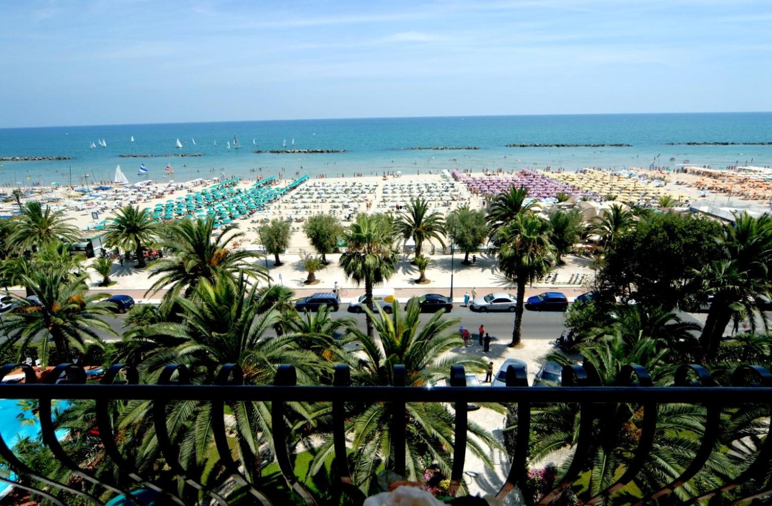Grand Hotel Excelsior 60/66