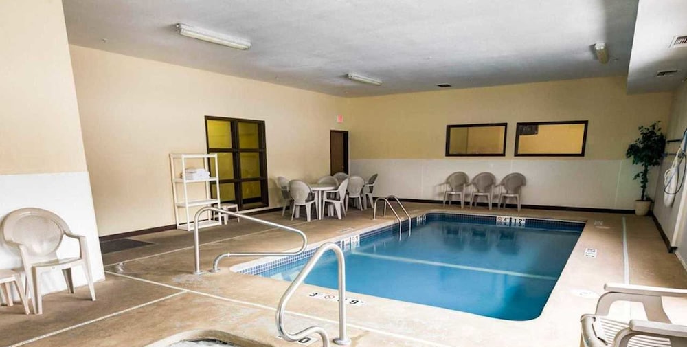 swimming pool spa