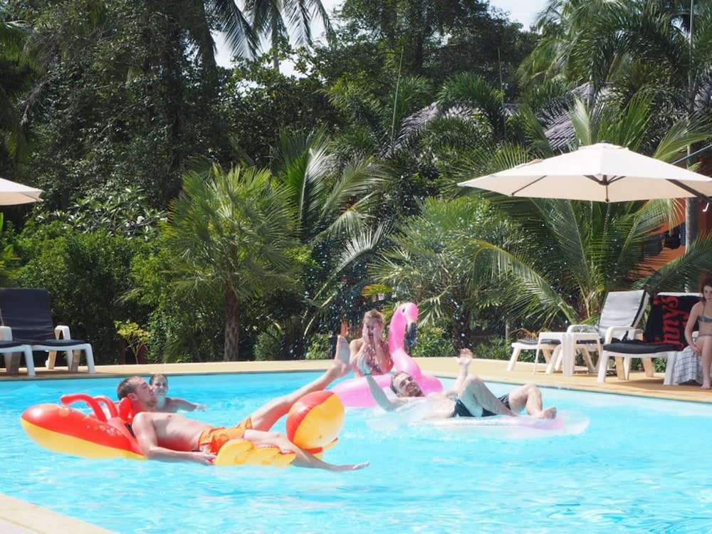 Peaceful Resort Koh Lanta 35/50