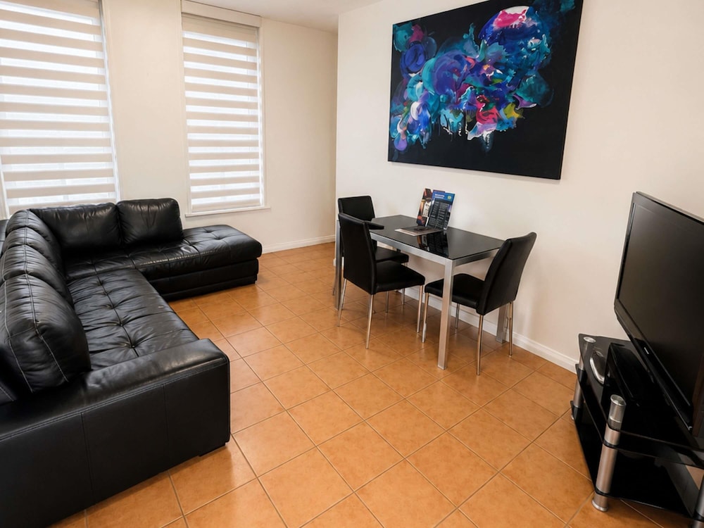IBIS STYLES BROKEN HILL 33/48