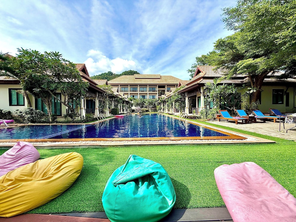 Poolsawat Villa 41/49