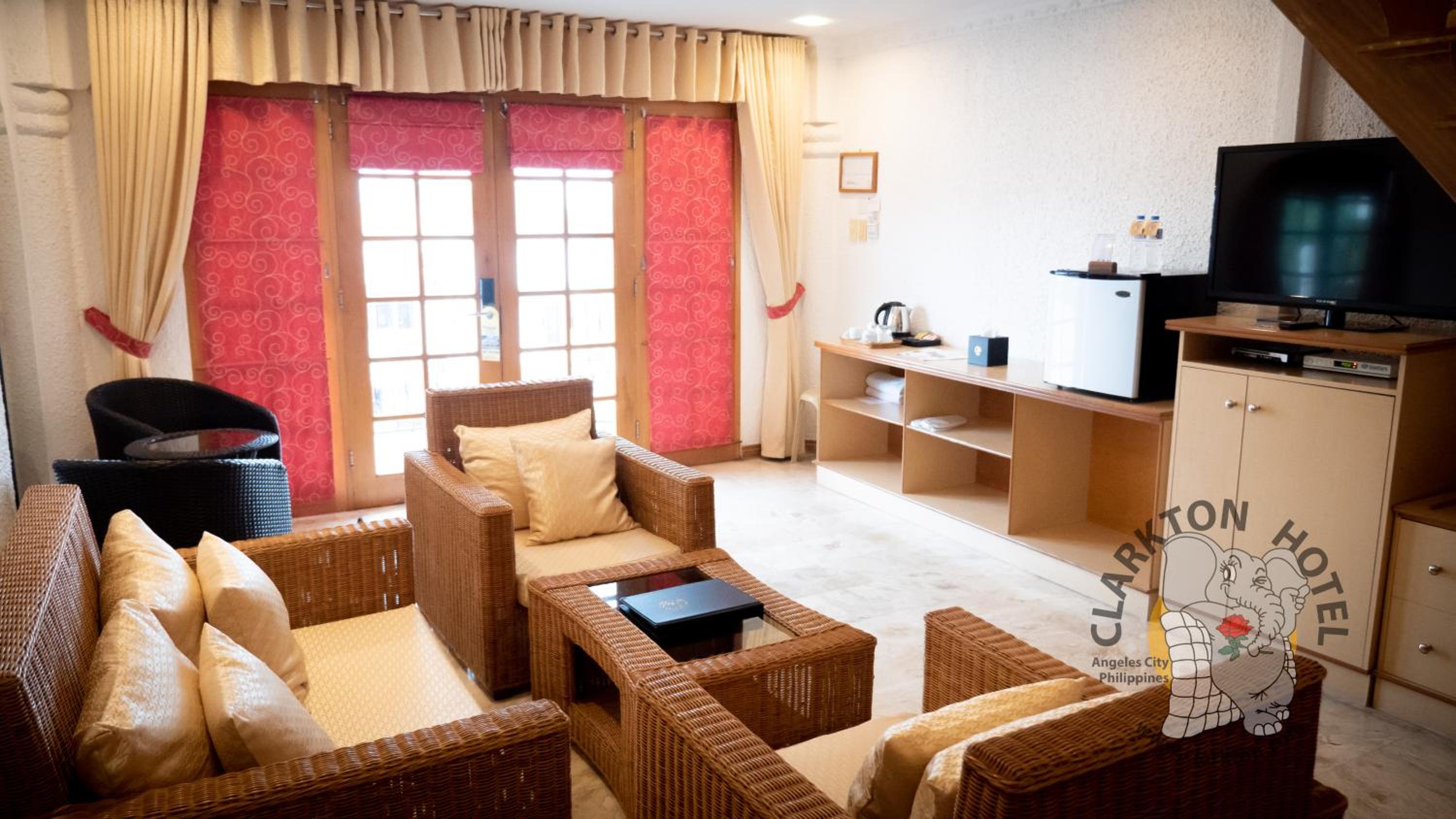 Clarkton Hotel 27/50