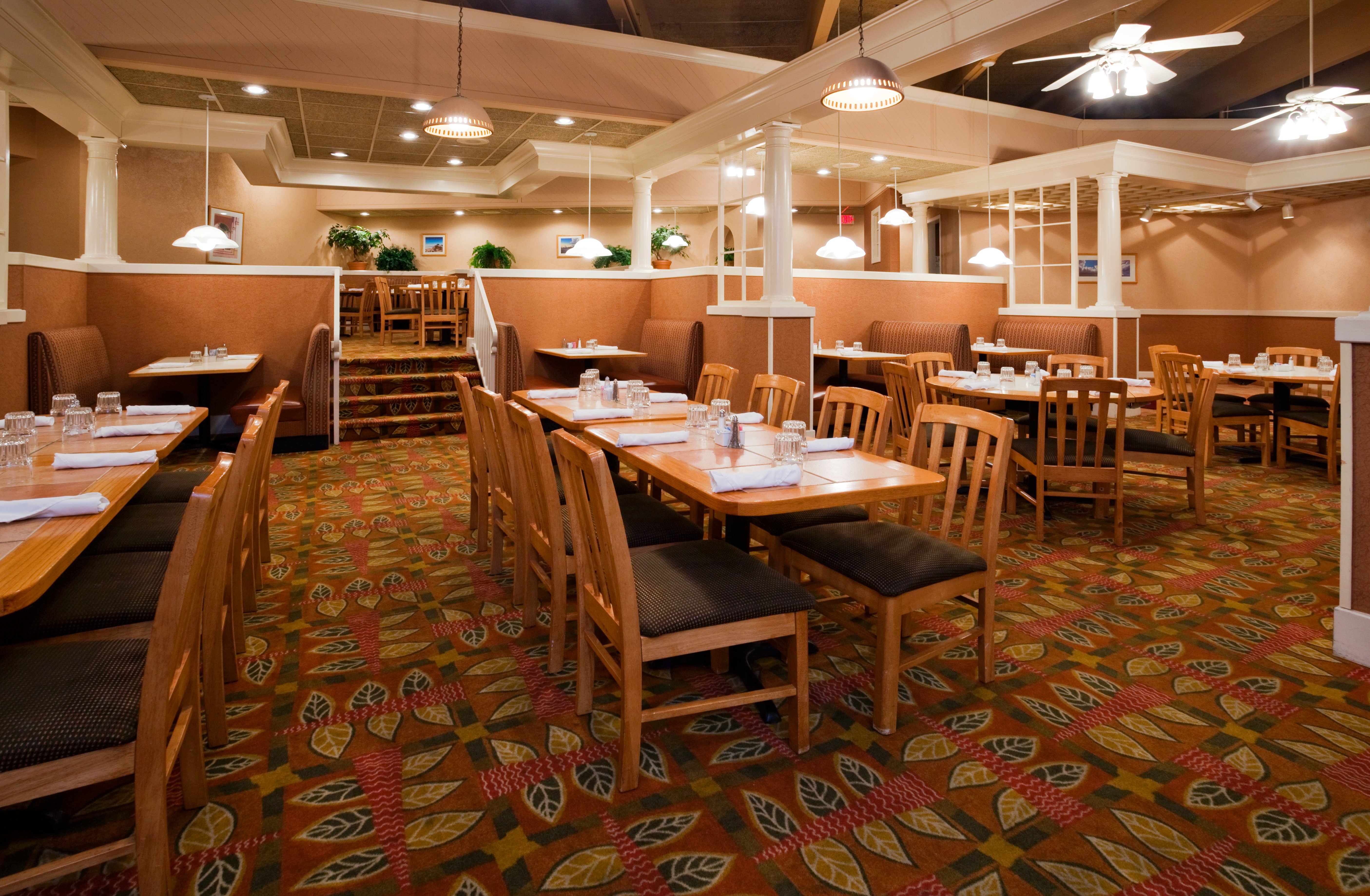 Holiday Inn Hotel And Suites St Cloud 40/60